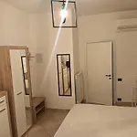 Domos Le Due Tuie Bed and Breakfast