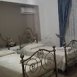 Domos Le Due Tuie Bed and Breakfast