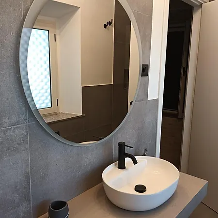 Domos Le Due Tuie Bed and Breakfast 3*