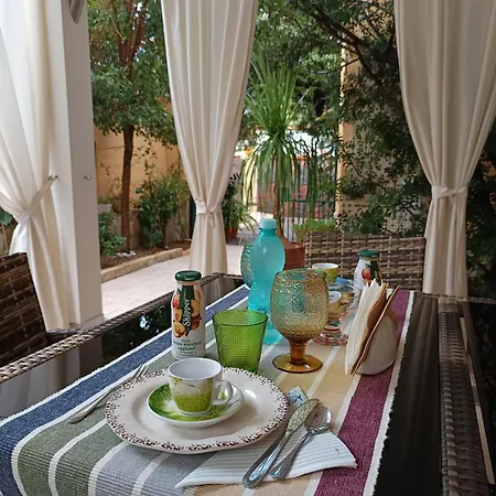 Bed & Breakfast Domos Le Due Tuie