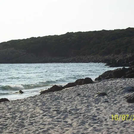 Bed & Breakfast Domos Le Due Tuie 3*