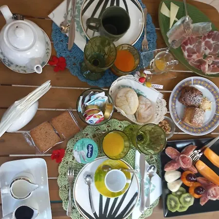 Bed & Breakfast Domos Le Due Tuie *