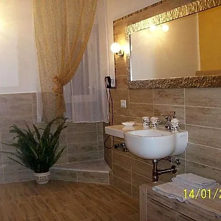 Domos Le Due Tuie Bed and breakfast Piscinas