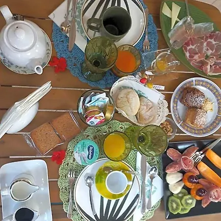 Bed & Breakfast Domos Le Due Tuie Piscinas