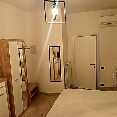 Bed & Breakfast Domos Le Due Tuie 3*