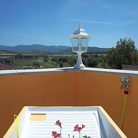 Domos Le Due Tuie Bed & Breakfast 3*