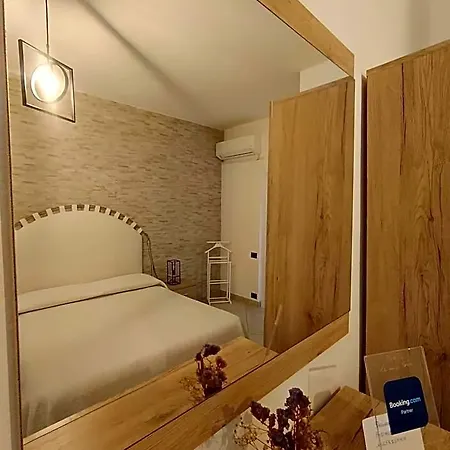 Domos Le Due Tuie Bed & Breakfast