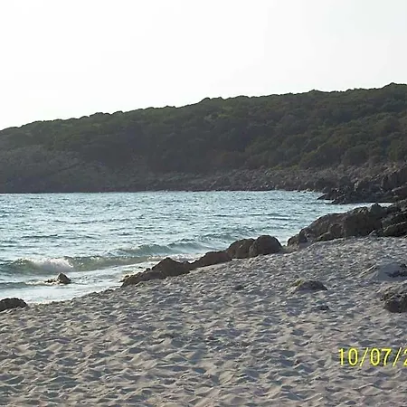 Domos Le Due Tuie Bed & Breakfast 3*