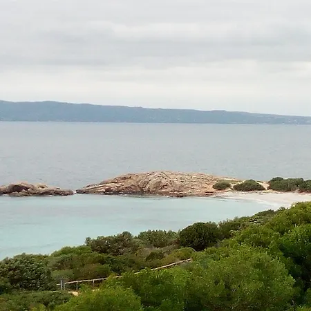 Oda ve Kahvaltı Domos Le Due Tuie Piscinas